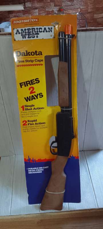PEW PEW. vintage cap gun original packaging
